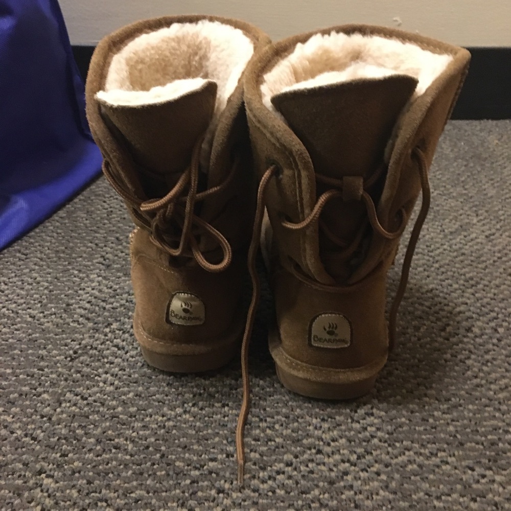 BEARPAW boot